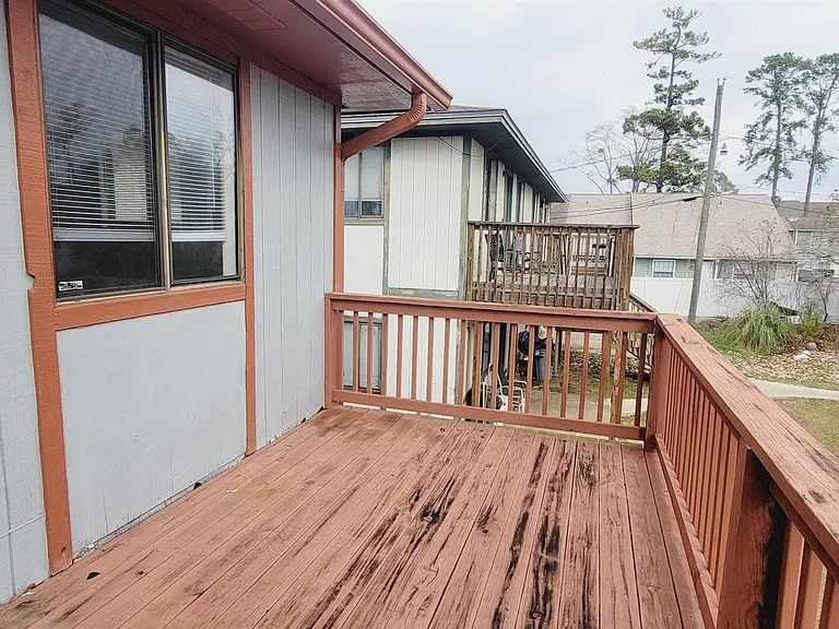 303 S Lipona Rd #101 — Photo 2