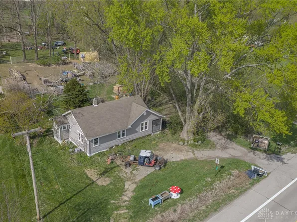 5654 W National Rd, Springfield, OH 45504