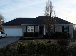 7016 Lone Eagle Dr, Murfreesboro, TN 37128