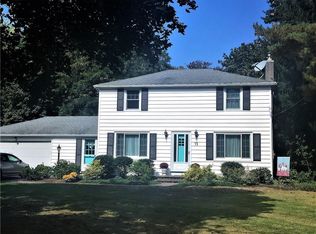 72 Valley Cir, Rochester, NY 14622