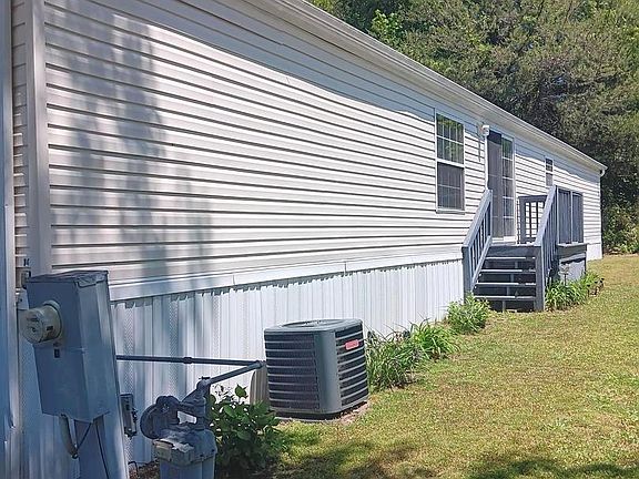 3rd image of 8023 Fair Breeze Dr
