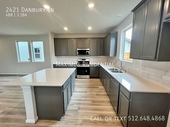 4th image of 2421 Danbury Ln