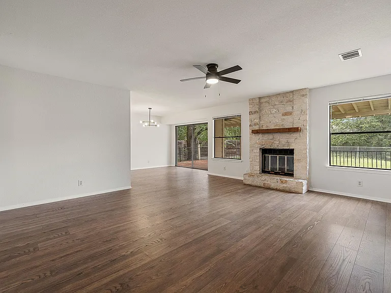 8905 Bridgewood Trl — Photo 6