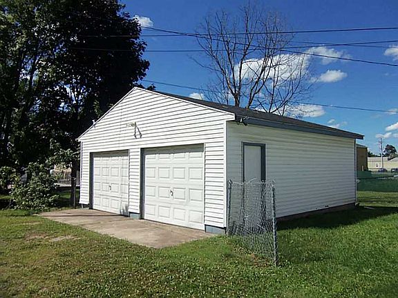 2nd image of 218 Talbot Ave