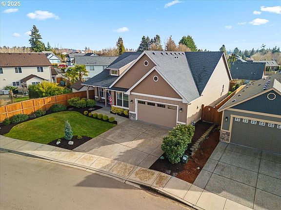 3rd image of 2611 NW 147th Way