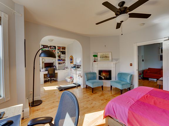 4th image of 184 Boylston St APT 2
