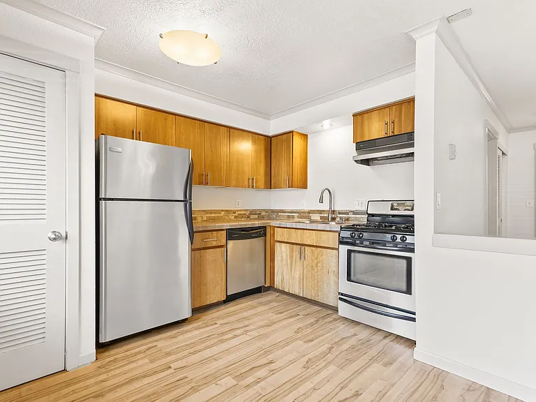 8950 N Kellogg St #15 — Photo 22