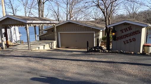 2nd image of 1220 Shawnee View Dr