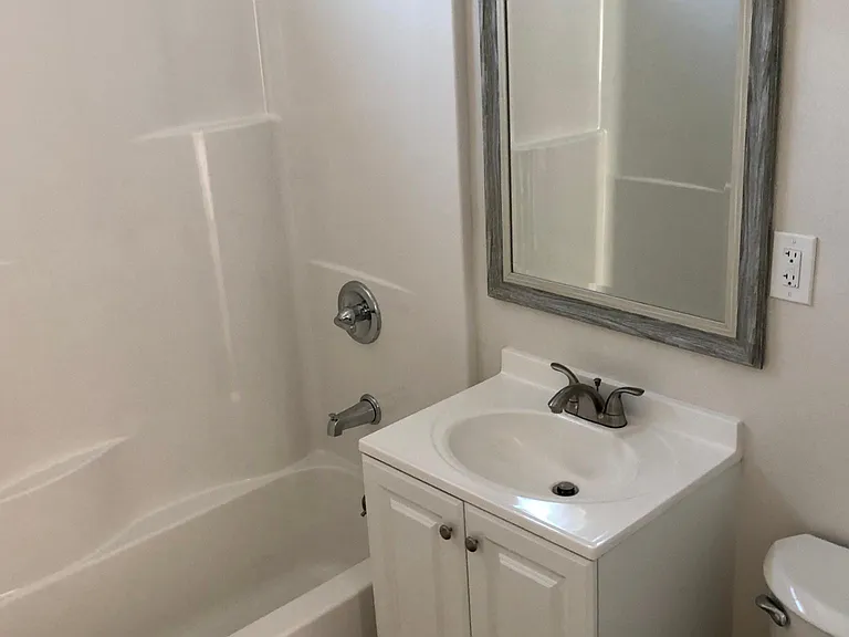 1511 W Redlands Blvd #8 — Photo 5