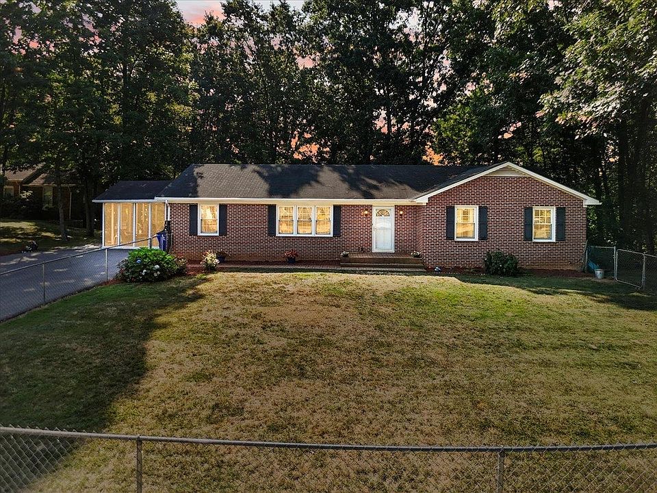 1st image of 50 Mountaintop Dr SE