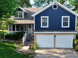 405 NE Leann Dr, Blue Springs, MO 64014