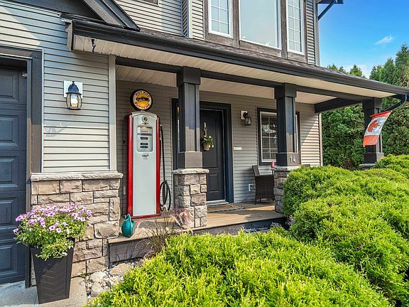 3rd image of 45957 Sherwood Dr #14