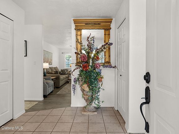 5th image of 1105 Peacock