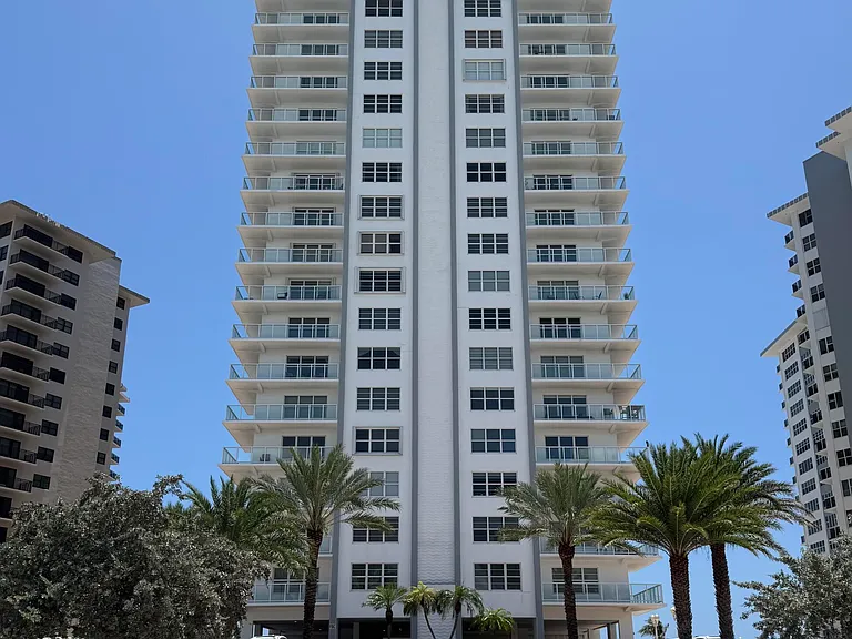 3750 Galt Ocean Dr #1108 — Photo 20