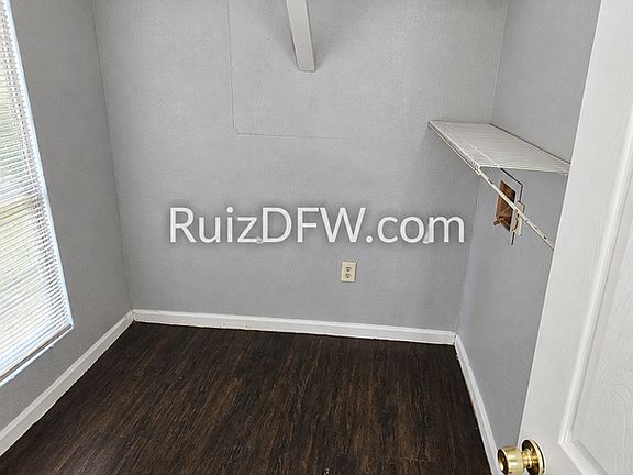 5th image of 929 E Cannon St