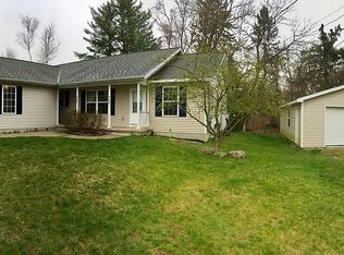 730 Godfrey St SE, Lowell, MI 49331