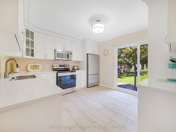 3rd image of 2720 Mewburn Rd #3