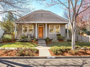438 Clinton St, Ashland, OR 97520