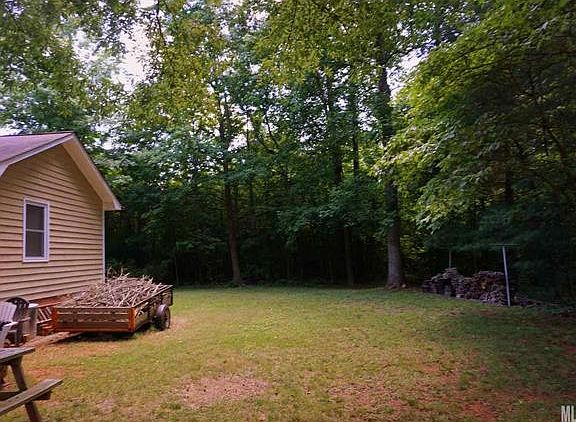 3rd image of 229 Sunny Hill Dr