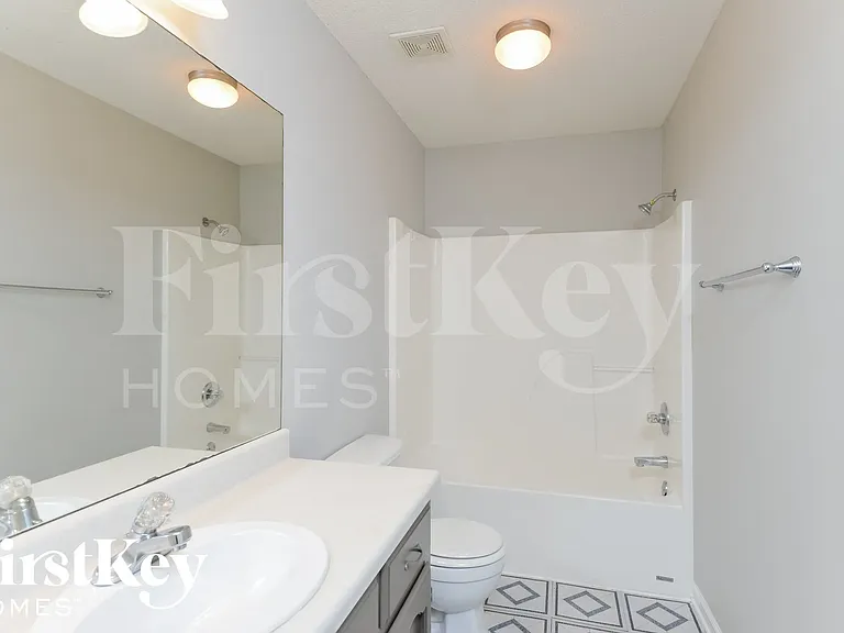 1755 Annendale Dr — Photo 9
