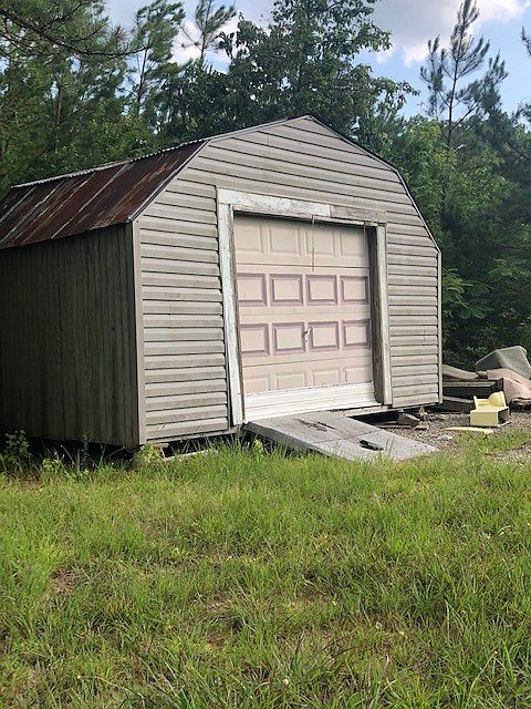 2nd image of 2585 Hayes Mill Rd