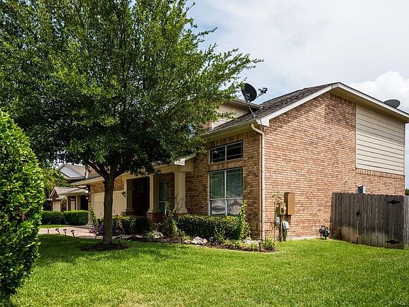 3rd image of 1224 Willowbrook Dr
