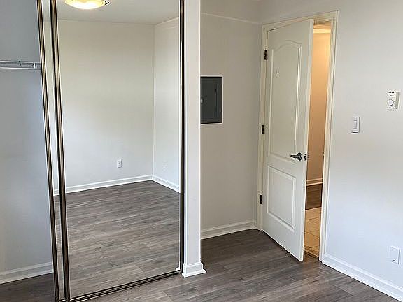 4th image of 1100 Eddy St