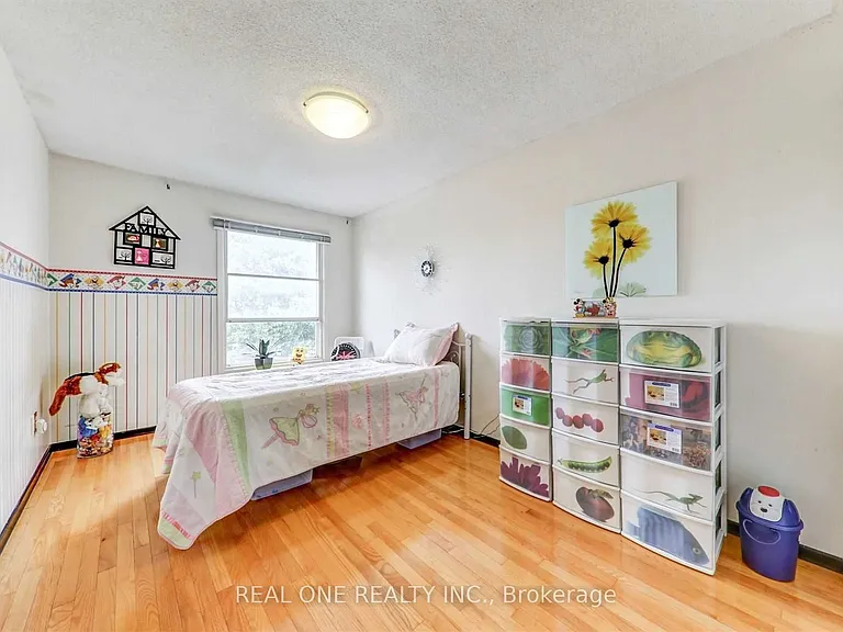 2 Maitland Dr — Photo 9