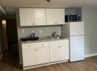 2933 N Calvert St, Baltimore, MD 21218