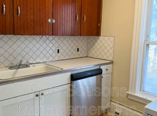 21 Lafayette Pl APT 1, Burlington, VT 05401