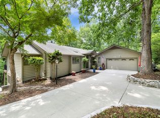 506 Long Reach Dr, Salem, SC 29676