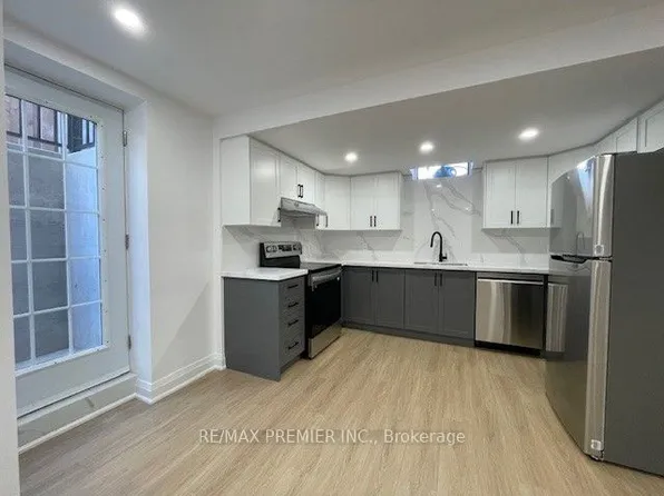 10 Stanton Ave #Basement, Vaughan, ON L4H 0V5