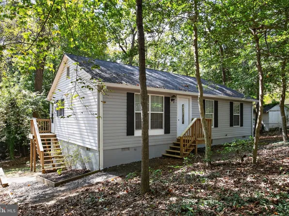 8449 Pine Blvd, Lusby, MD 20657