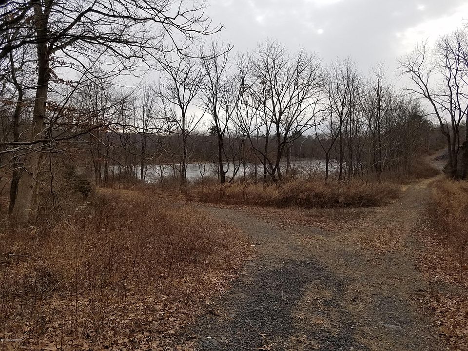 1st image of Lower Lakeview Dr