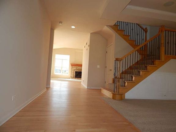 3rd image of 11923 Winterberry Ln