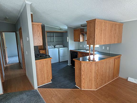 4th image of 133 Menlo Park Dr