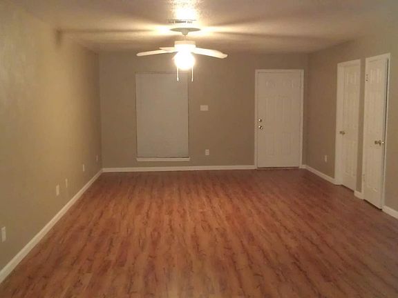 2nd image of 2216 Miriam Ln