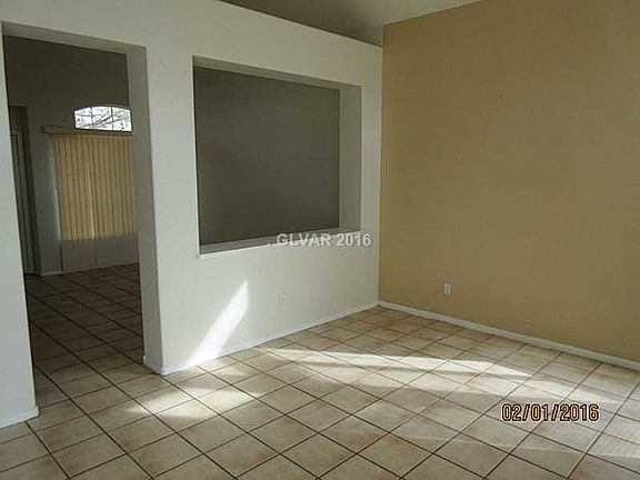 4th image of 8117 Greenbush Dr