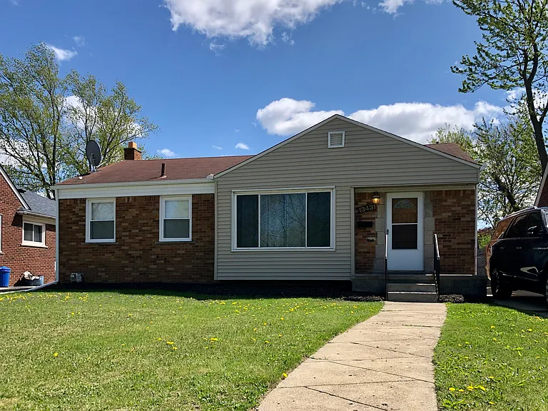13431 Oak Park Blvd — Photo 12