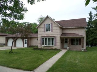 624 S Dodge St, Algona, IA 50511