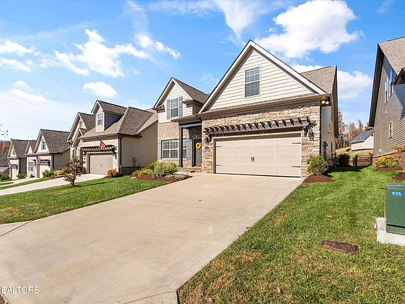 3rd image of 10113 Songbird Ln