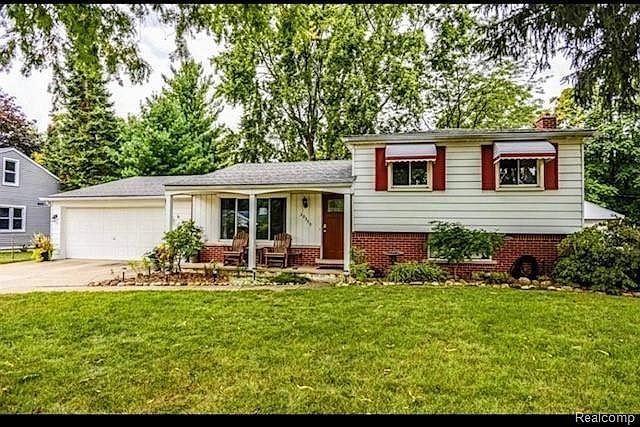 20355 Beatrice St Livonia MI 48152 Zillow