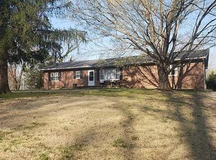 313 Grammer Rd, Carbondale, IL 62903