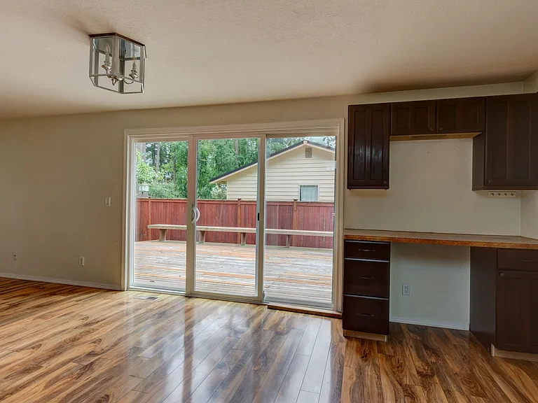 1230 SW Ingleside Ct — Photo 4