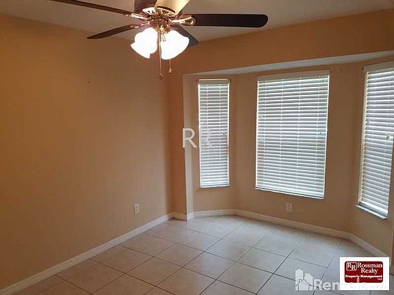 4th image of 706 SE 8th Ter