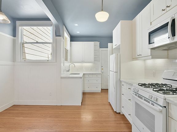 5th image of 109 Buchanan St Unit 4