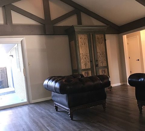 Beautiful beamwork in the living room