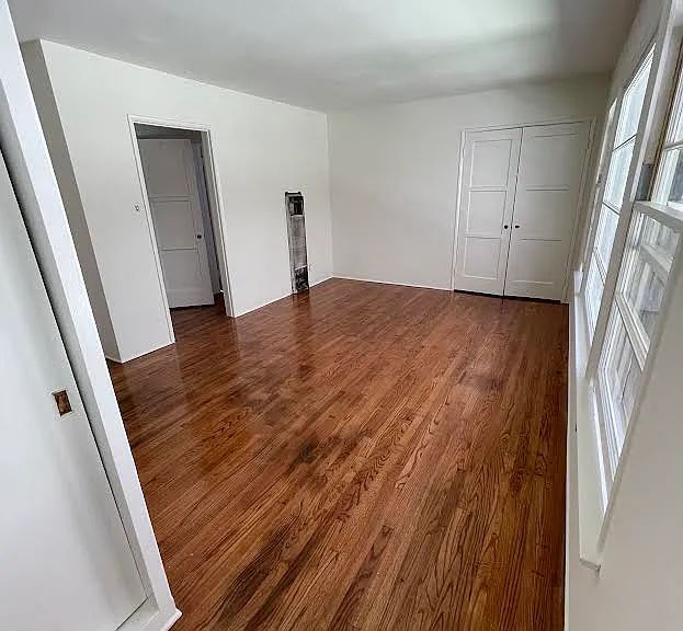 404 E Harvard St #1 — Photo 3