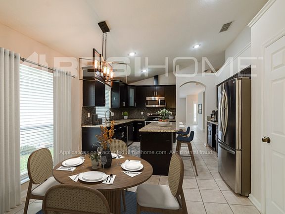 4th image of 1644 Pine Bay Dr