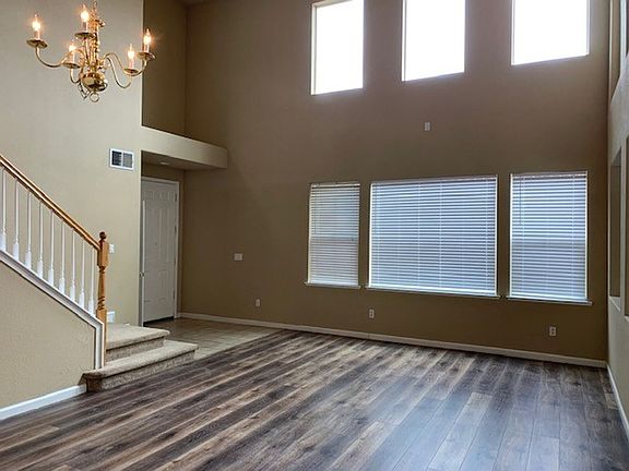 2nd image of 2930 Holdrege Way
